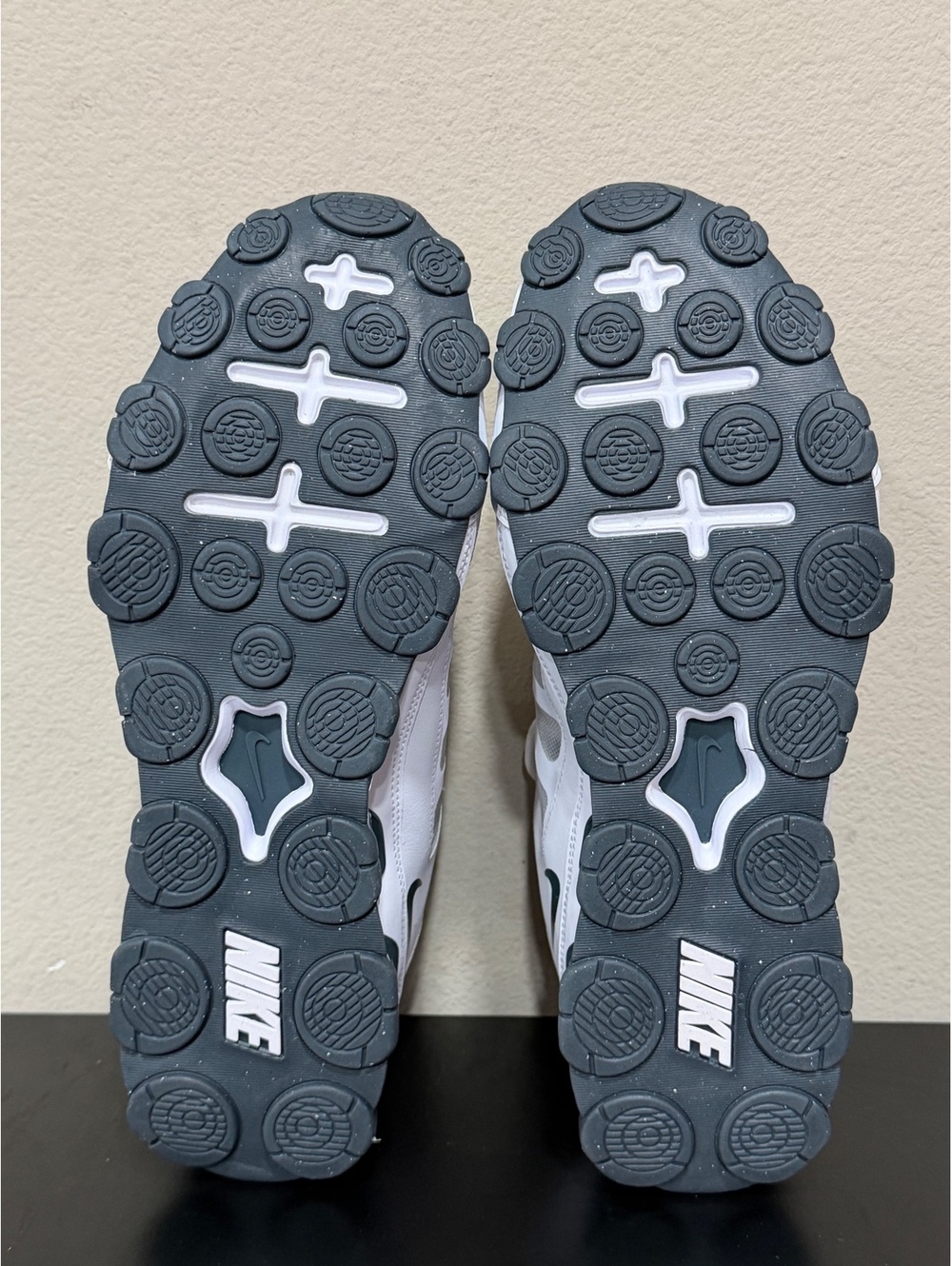 Size 11.5 - Nike Reax 8 TR Mesh “White Classic Charcoal” - Picture 4 of 6